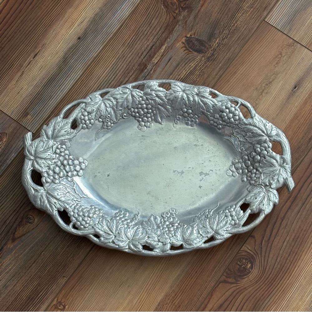 1990’s Arthur Court Grape Cluster 13” Platter
